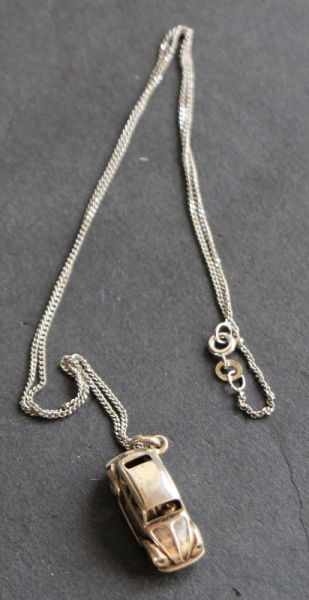 Volkswagen Beetle Pendant with chain 1970 silver (8153)